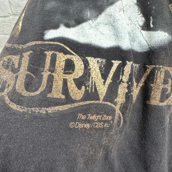 Walt Disney World Twilight Zone I Survived Tower of Terror T-shirt Small CBS - Picture 8 of 8